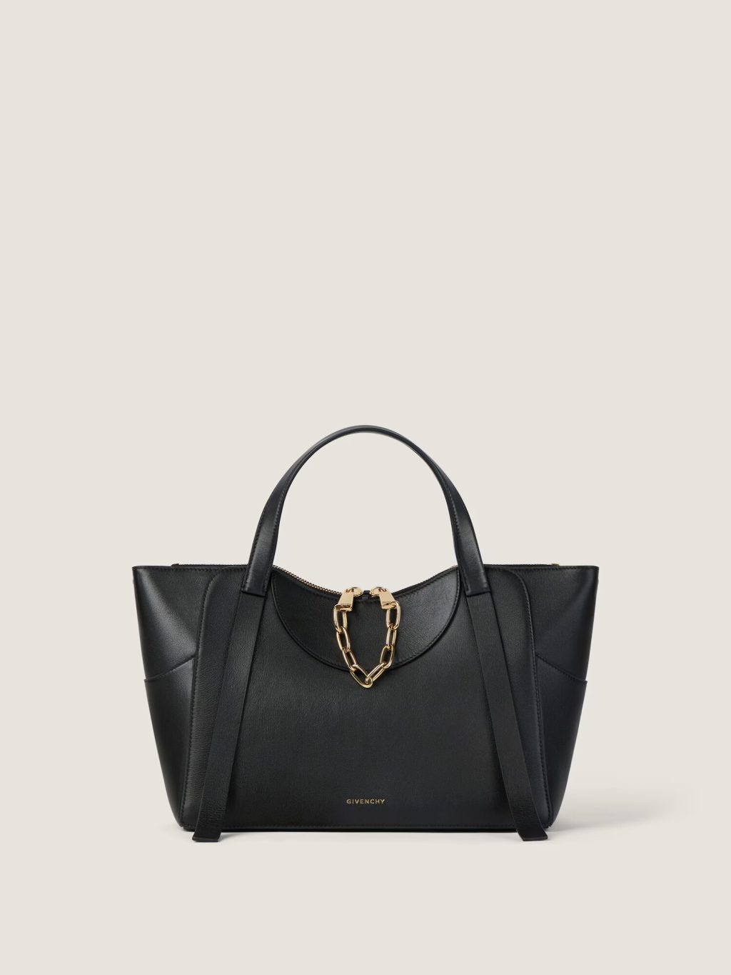 mai！超美品✨ GIVENCHY ウィップ ベルトバッグ 黒 チェーン Givenchy The Snatch bag: Sarah Burton's first signature handbag