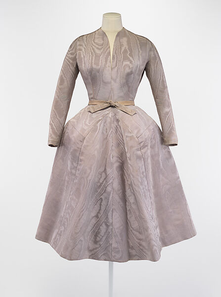 Christian Dior (French, 1905-1957). Day dress "La Cigale", Autumn/Winter 1952. Grey silk ottoman moiré; hard double tulle petticoat.. Kyoto Costume Institute, AC391 77-13-8AC. Source: KCI