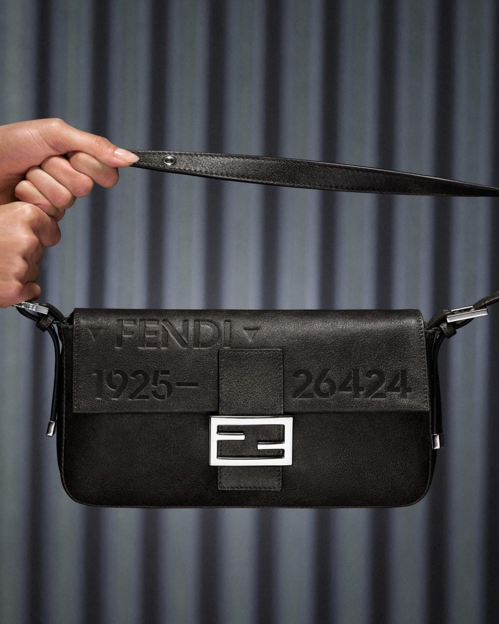 FENDI バック(バケット) 楽天市場】フェンディ バッグ レディース FENDI バゲット チェーン