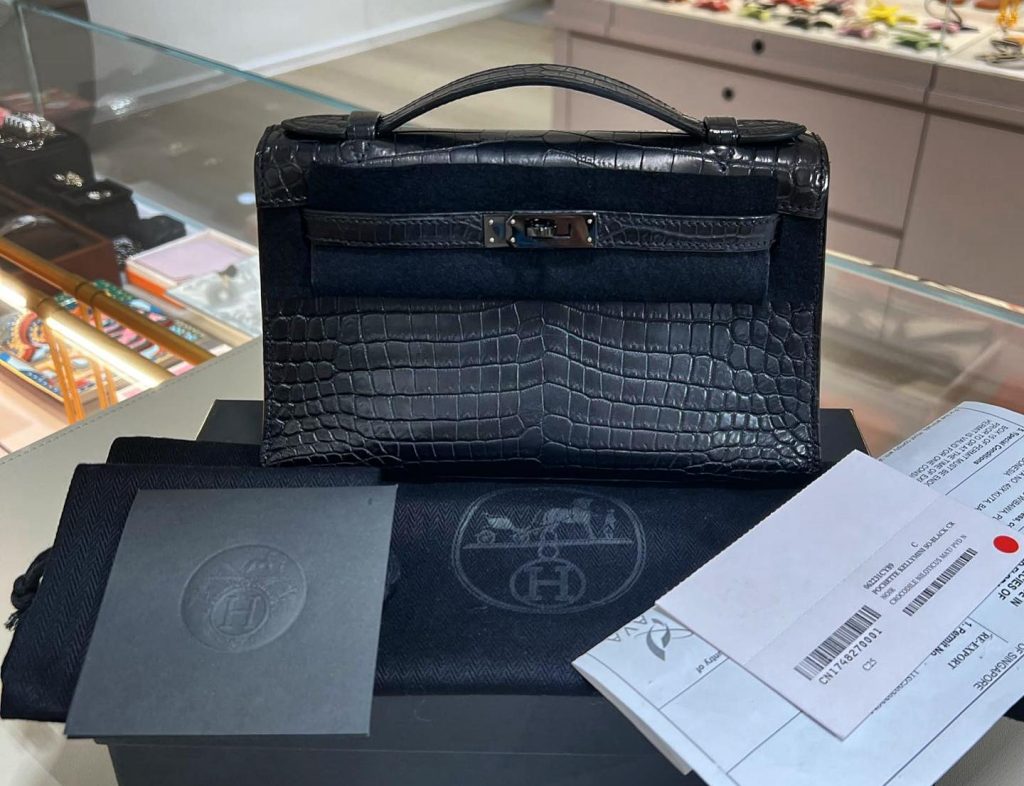 Hermès Black Box packaging