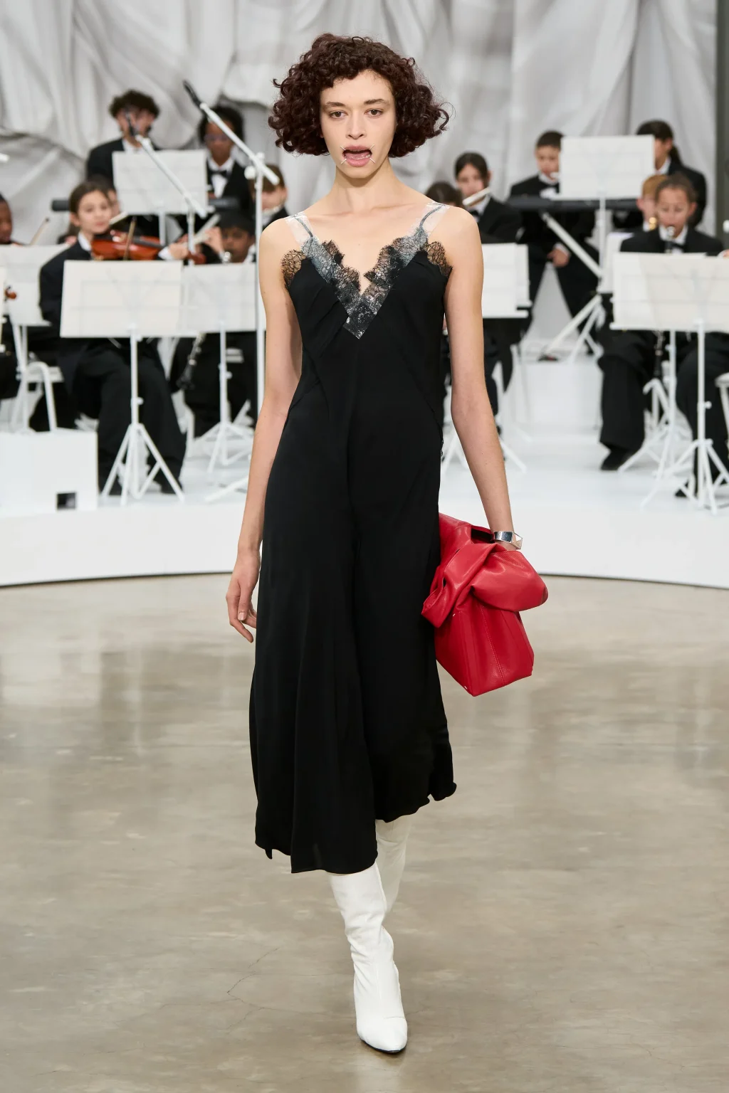 The Box Bag: Maison Margiela Finally Has a New It-Bag - LA FORMA